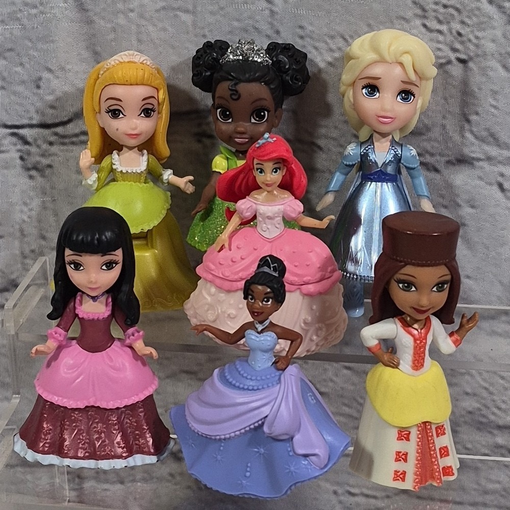 Disney Princess Assorted Mini Dolls Lot Of 7 Sofia Maya Ariel Tiana Elsa Vivian